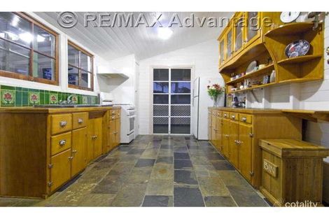 Property photo of 39 Allen Street Wynnum QLD 4178