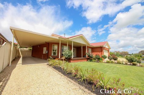 22 Cambridge Dr, Mansfield, VIC 3722