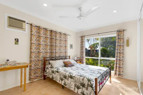 Property photo of 5 Wentworth Close Bentley Park QLD 4869