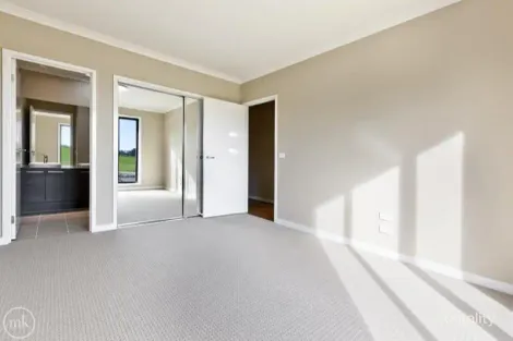 Property photo of 28 Outback Drive Doreen VIC 3754