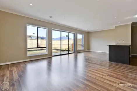 Property photo of 28 Outback Drive Doreen VIC 3754