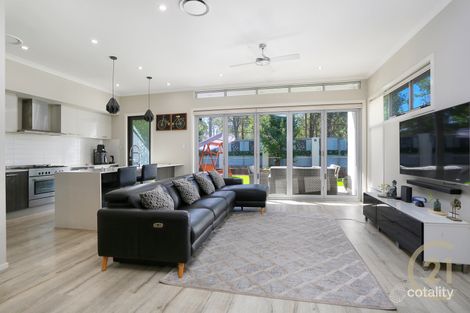 Property photo of 8 Crab Apple Lane Rouse Hill NSW 2155