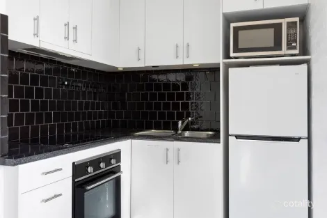 11/23 Tivoli Rd, South Yarra, VIC 3141