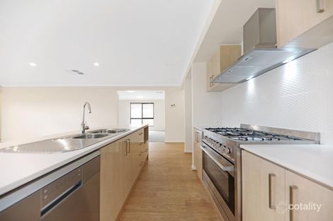 Property photo of 10 Princes Circuit Wallan VIC 3756