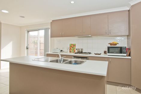 Property photo of 17 Lone Pine Square Bacchus Marsh VIC 3340