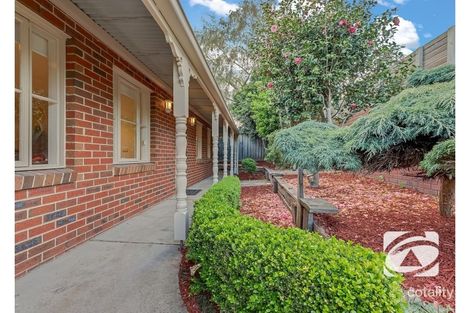 Property photo of 38 Warrawong Drive Berwick VIC 3806