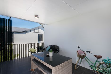 Property photo of 307/38 Latimer Street Holland Park QLD 4121