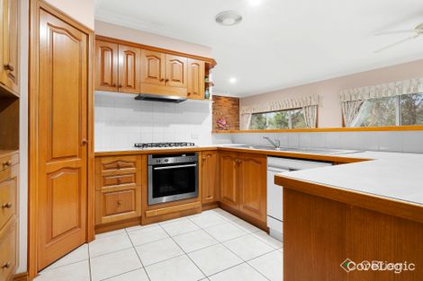 Property photo of 40 Watersedge Close Knoxfield VIC 3180