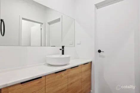 Property photo of 35 Imperial Circuit Victor Harbor SA 5211