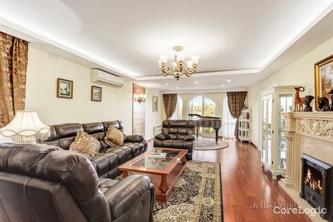 Property photo of 61 Marykirk Drive Wheelers Hill VIC 3150