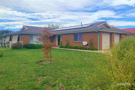 Property photo of 2 Jarrah Place Orange NSW 2800