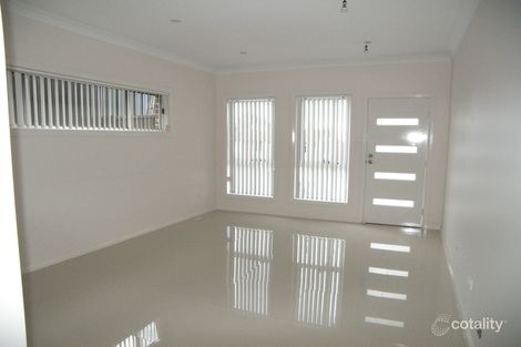 Property photo of 1/201 Wyndarra Way Koonawarra NSW 2530