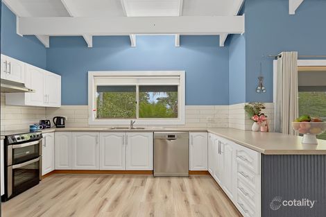 Property photo of 11 Sunset Street Surfside NSW 2536