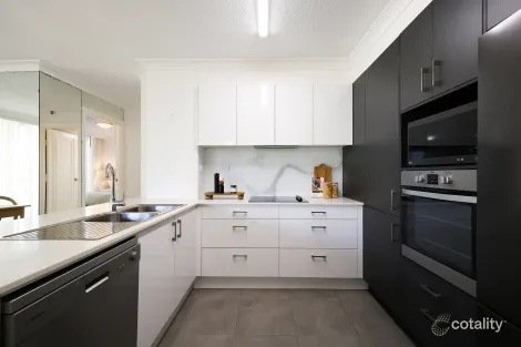 Property photo of 2E/1 Albert Avenue Broadbeach QLD 4218