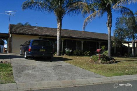 2 Moonbeam Cl, St Clair, NSW 2759