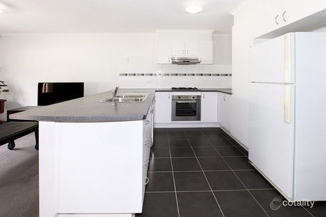 Property photo of 15 Corona Place Roxburgh Park VIC 3064