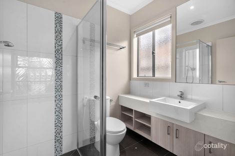 Property photo of 40 Heather Grove Cranbourne East VIC 3977
