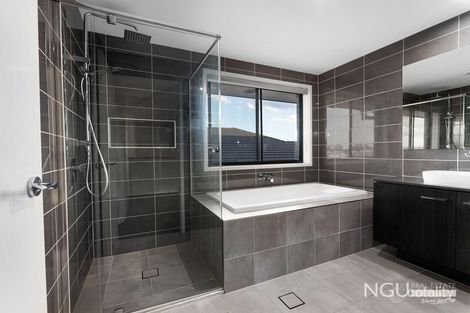 Property photo of 88 Daydream Crescent Springfield Lakes QLD 4300