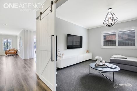 Property photo of 12 Meadowbrook Crescent Warragul VIC 3820