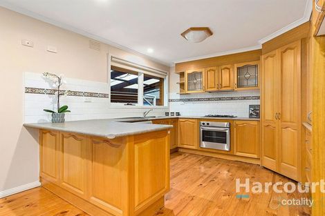 Property photo of 22 Cuthbert Drive Mill Park VIC 3082