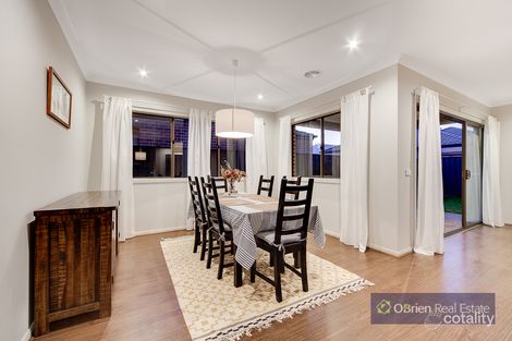 Property photo of 15 Amesbury Way Clyde North VIC 3978