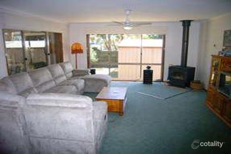 Property photo of 50 Ellinbank Crescent Mornington VIC 3931