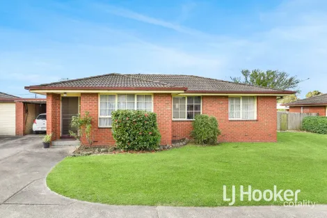 6/4 Guest Rd, Pakenham, VIC 3810