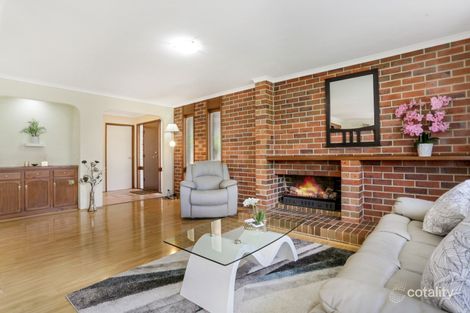Property photo of 2 Hobbs Court Endeavour Hills VIC 3802