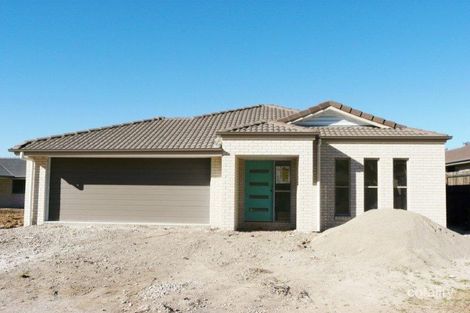Property photo of 64 Fred Pham Crescent Doolandella QLD 4077