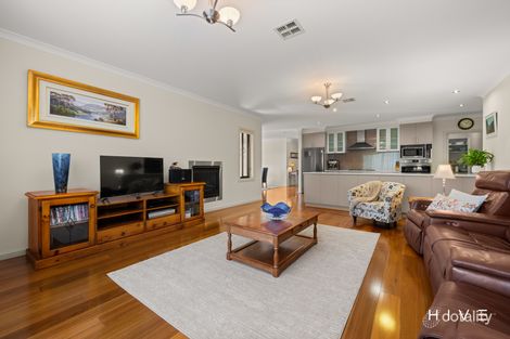 Property photo of 11 Gawler Crescent Deakin ACT 2600