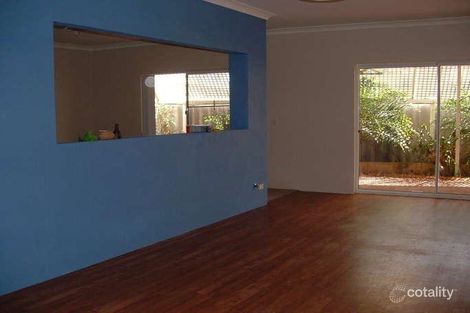 Property photo of 8 Golf Place Cooloongup WA 6168