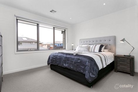 Property photo of 15 Haven Crescent Ascot Vale VIC 3032