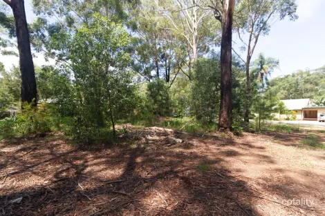 83-85 Harvey St, Russell Island, QLD 4184