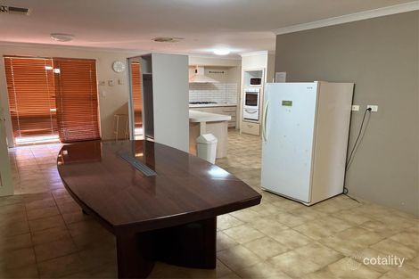 4 Lakewook Cove, Kenwick, WA 6107