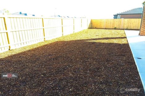 Property photo of 35 Foxley Crescent Mickleham VIC 3064