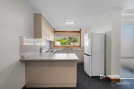 Property photo of 4/3 Quiggins Grove Ulverstone TAS 7315