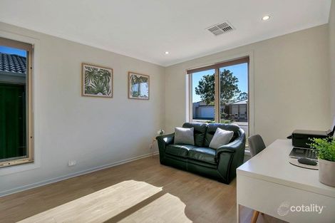 Property photo of 10 Wattlebird Drive Burton SA 5110