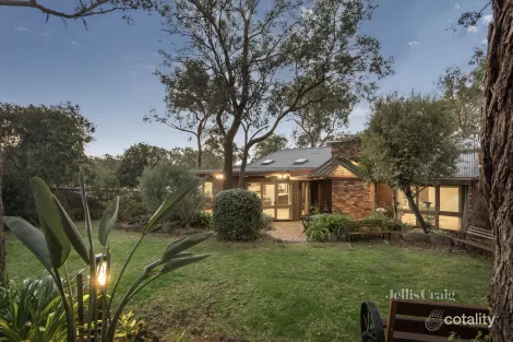 Property photo of 42 Manning Road Eltham North VIC 3095