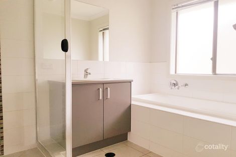 Property photo of 24 McCarthy Crescent Goodna QLD 4300