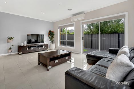 Property photo of 5 Brickwood Circuit Craigieburn VIC 3064