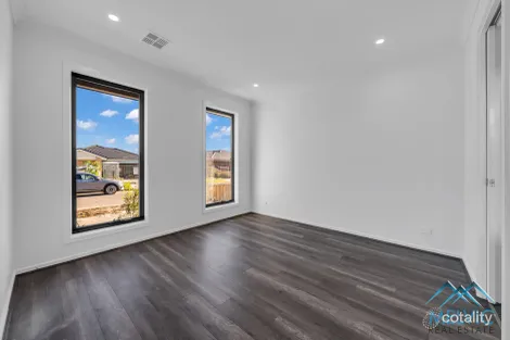 Property photo of 6 Radiata Street Beveridge VIC 3753