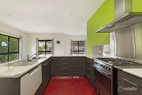Property photo of 98 Hickford Parade Warrnambool VIC 3280