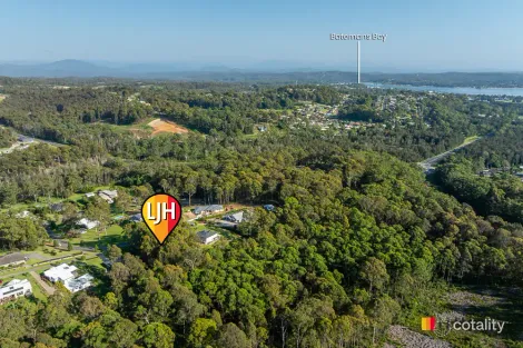 Property photo of 13 Woodlot Place Batehaven NSW 2536