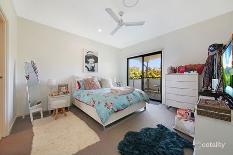 Property photo of 2/7 Penrock Parade Labrador QLD 4215