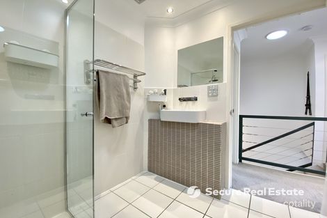 Property photo of 1/60 Mitre Street St Lucia QLD 4067