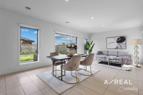 Property photo of 2 Bardini Street Point Cook VIC 3030