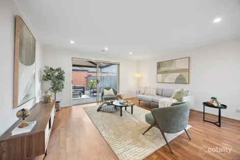 Property photo of 8 Gidran Way Clyde North VIC 3978