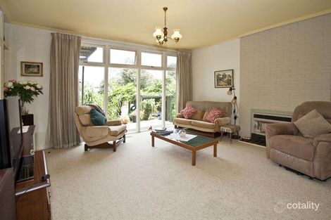 Property photo of 10 Pepperell Avenue Glen Waverley VIC 3150