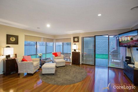 Property photo of 8 Sumner Crescent Point Cook VIC 3030
