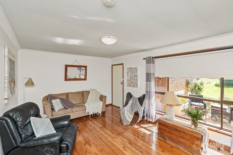 Property photo of 21 Kennedy Avenue Kooringal NSW 2650